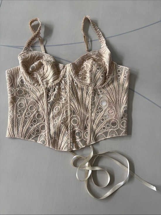Micas Other - Beige Lace Bustier Crop Top with Sculpted Cups - Women